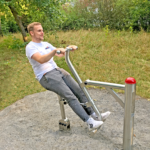 montre un exercice sur le playfit Rider K05040