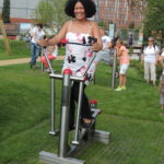 vue d'ensemble du playfit Entraîneur complet K05042 dans un parc de mouvement